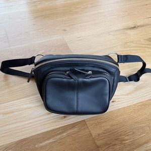 Want Les Essentials Testa Waist Pack
